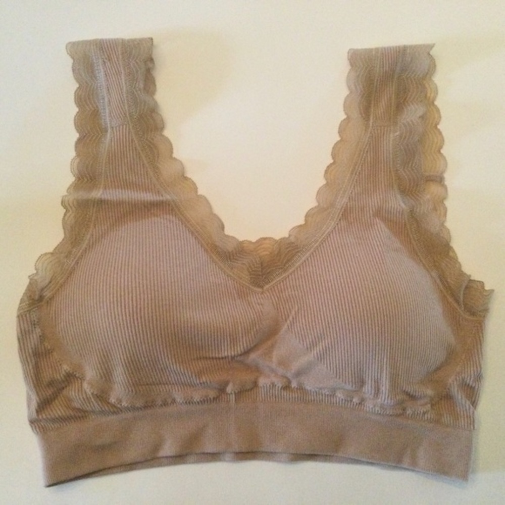 Rhonda Shear NWT Beige Stretch V neck Bra Removable Pads Size 1X